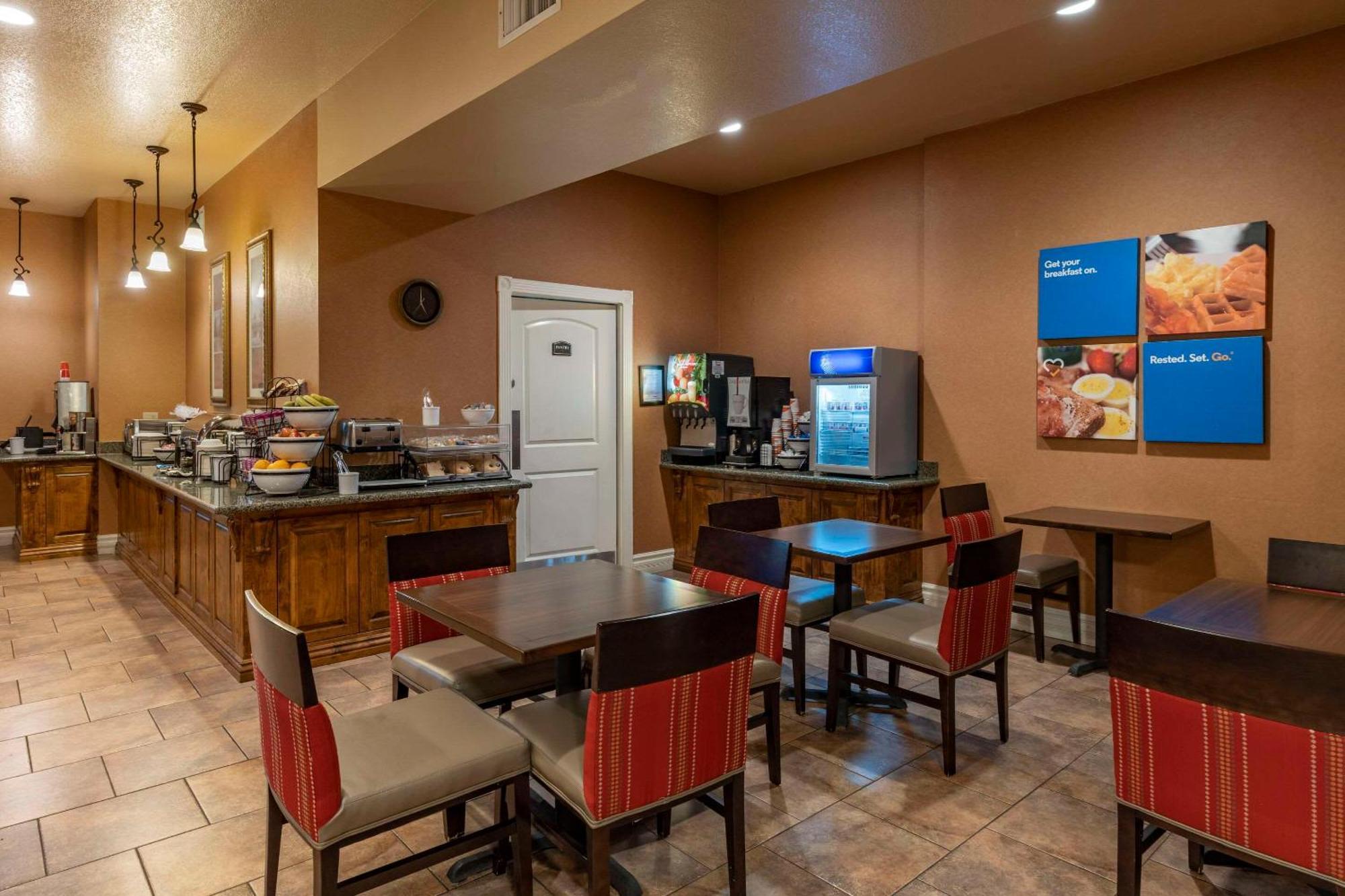 Comfort Inn & Suites Ukiah Mendocino County Buitenkant foto