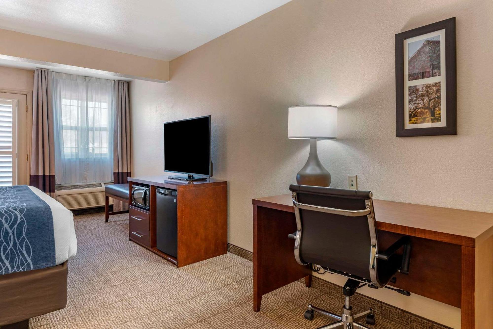 Comfort Inn & Suites Ukiah Mendocino County Buitenkant foto