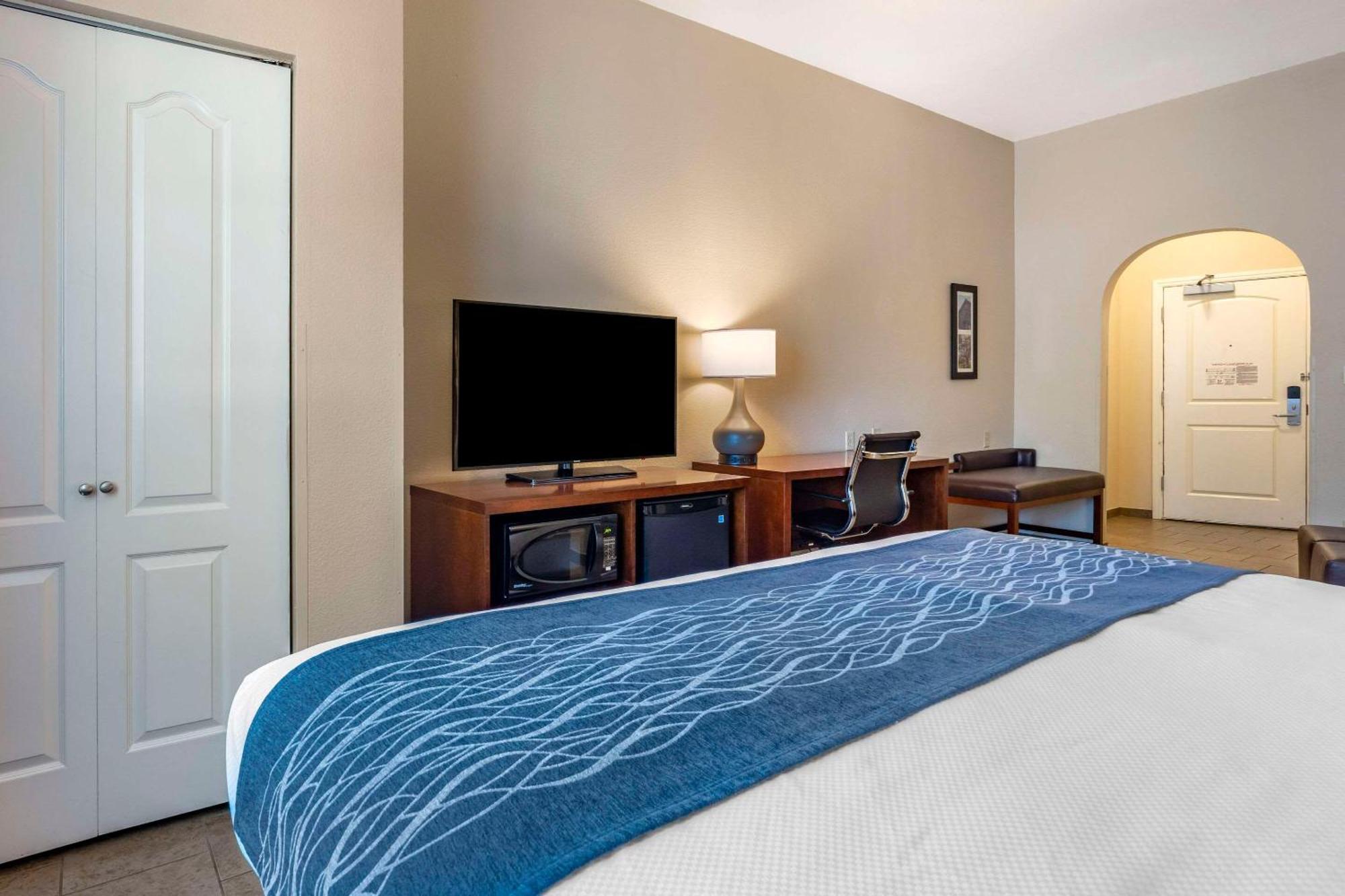 Comfort Inn & Suites Ukiah Mendocino County Buitenkant foto