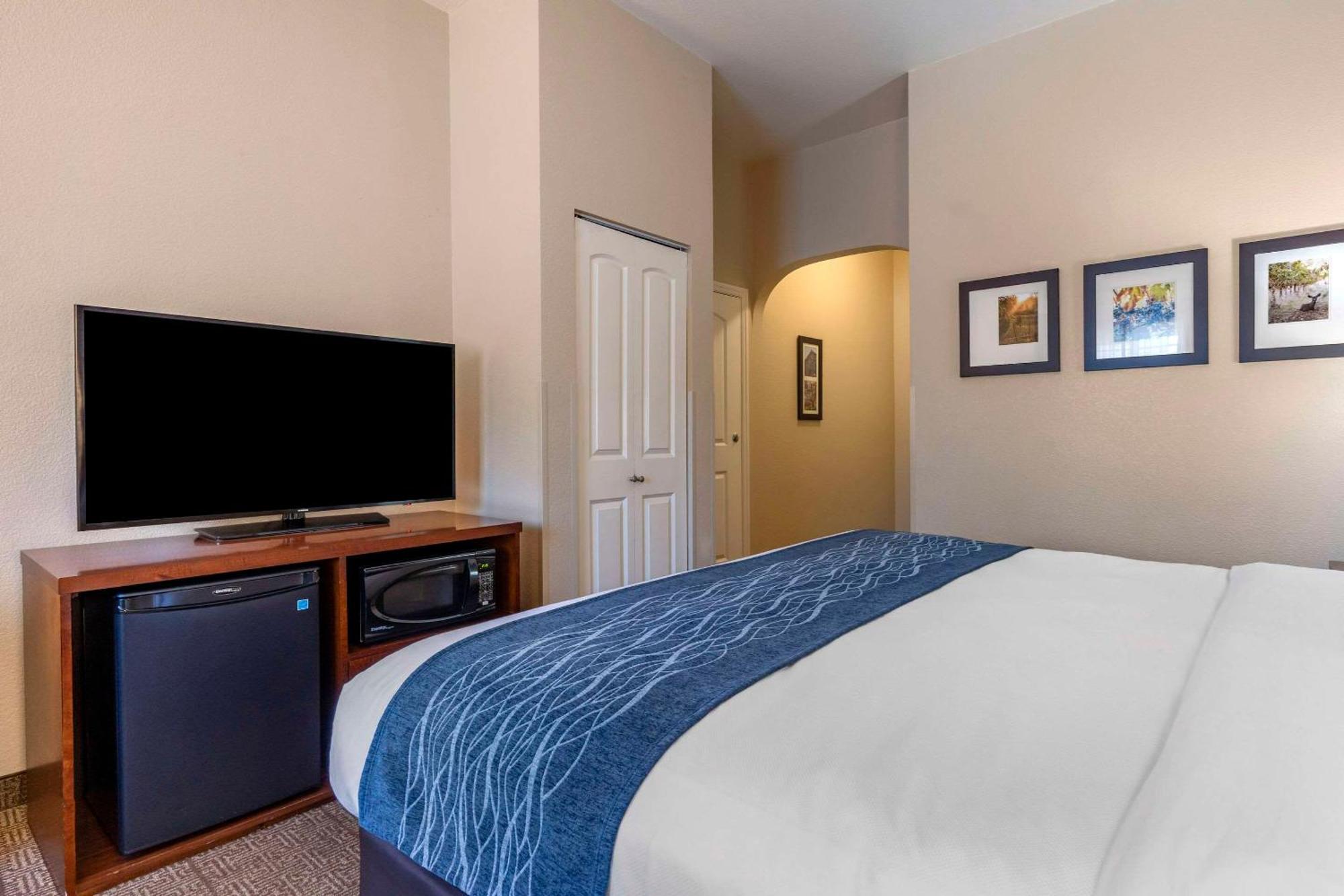 Comfort Inn & Suites Ukiah Mendocino County Buitenkant foto