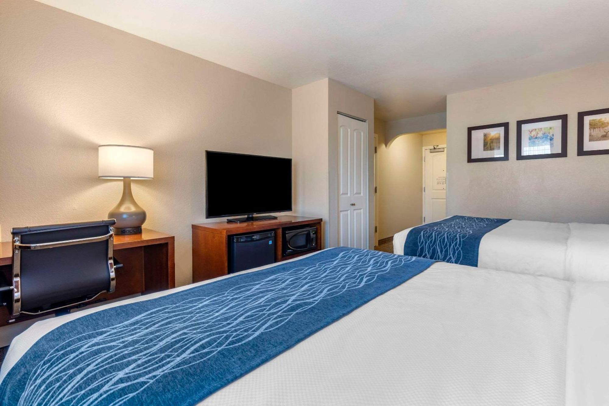 Comfort Inn & Suites Ukiah Mendocino County Buitenkant foto